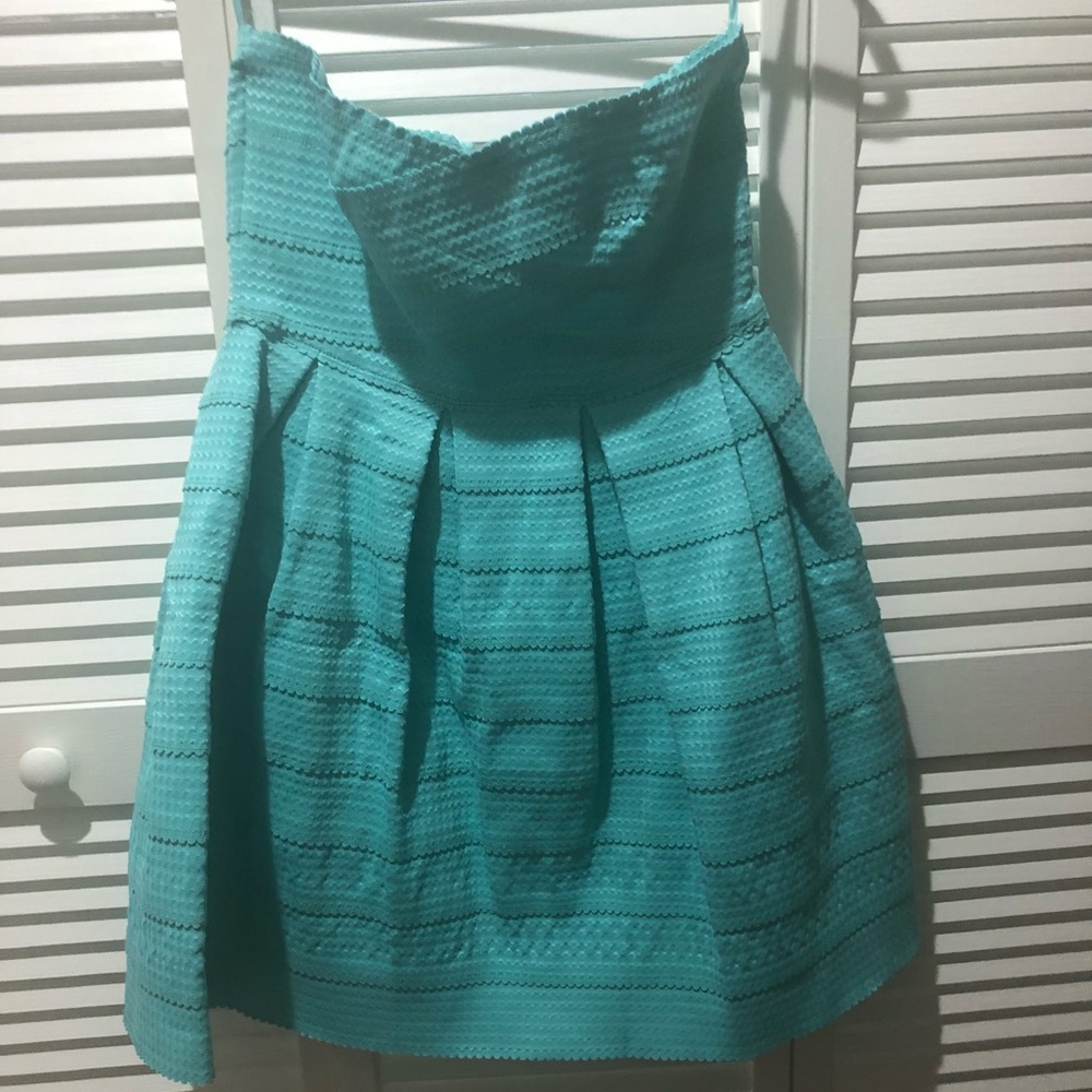 Blue strapless dress